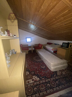 Znížená cena Na predaj - Chata Ilava – 369 m², krásny výhľad - 9