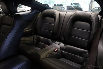 Sportovní kupé Ford Mustang GT - 9