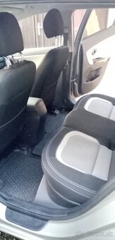 KIA ceed 1,6 GDi FIFA EDITION - 9