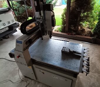 CNC freza na hlinik a drevo - 9
