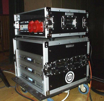 Rozvadzač prúdu Eurolite - 32 A - power distributor - 9