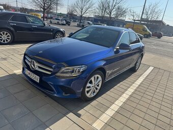 Mercedes c220d 4 matic sedan - 9