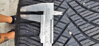 Celorocne pneu 245/40r19 - 9