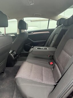 Volkswagen Passat 2.0 TDI BlueMotion - 9