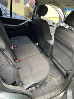 Nissan Pathfinder - 9