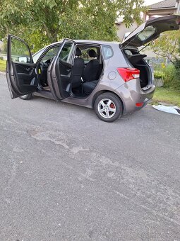Hyundai ix20, 1.4 benzín, 145000km, XI.2014, garážované - 9