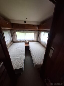 Hymer Eriba 550 + nadstrecha - 9