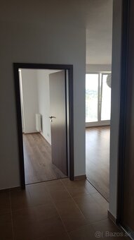 Kramáre, 2-izbový krásny slnečný byt 72 m2 + gar. státie. - 9