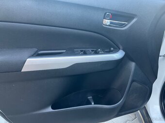SUZUKI VITARA R.V.2018 (88Kw) AUTOMAT 1.MAJITEL TOP STAV - 9