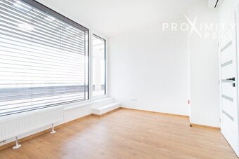 Na prenájom 3 izbový byt s priestrannou 27m2 terasou - 9