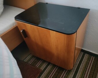 Retro spálňa : manž.posteľ + nočné stolíky - 9