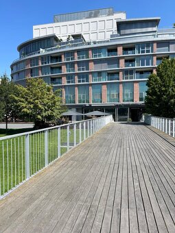 2i Luxusný byt priamo na nábreží Dunaja v Eurovea - 9