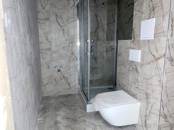 NA PREDAJ 1 IZBOVÝ BYT S BALKÓNOM V KOMÁRNE - 9