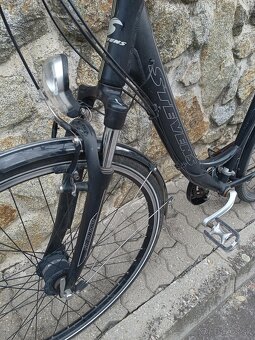 pohodlny damsky trekovy bicykel STEVENS, ram L - 9