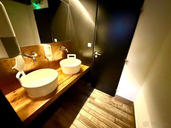 Výrazne znížená cena investičnej budovy v centre mesta Bo - 9