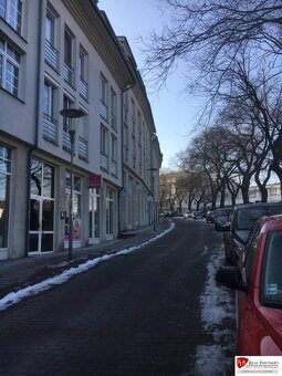 Prenájom 3-izb bytu na Zámockej ulici s výhľadom na Hrad - 9