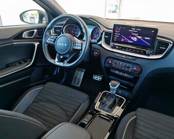 Kia Ceed SW 1.6 CRDi MHEV GT-Line A/T// AJ NA SPLÁTKY - 9
