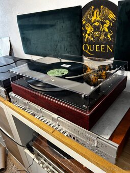 Gramofon Tesla po renovácii - 9