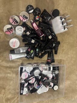 Manikersky stol a prislusenstvo - 9