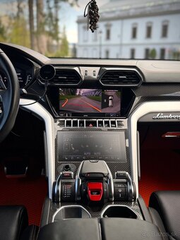 LAMBORGHINI URUS 4.0 V8 - 9