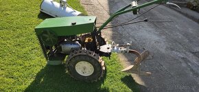 Predám záhradný traktor - 9