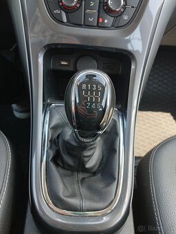 Opel Astra J Sport Tourer 1.7 CDTI 96kw r.v 2013 - 9