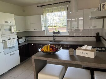 Nadštandardný 4 izbový bungalov na predaj - 9