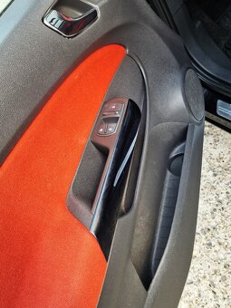 Opel Corsa 1.2 16V 85k Color Edition - 9