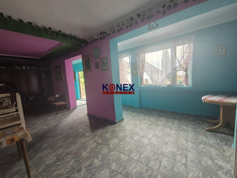 NA PREDAJ priestranný rodinný dom len 5 km od Kapušian - 9