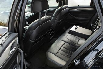 BMW G31 520d Touring 140kW, Harman/Kardon, Panorama, Koža - 9