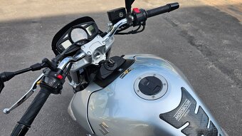 Suzuki GSR-600 r.v. 2008 - 9