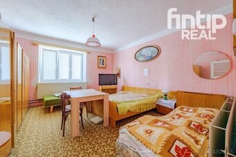 Na predaj rodinný dom s veľkým pozemkom | Komárovce - 9