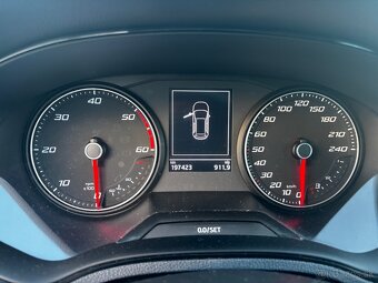 Seat ARONA 1.6TDi r.v. 8/2020 - 9