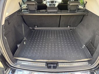 Mercedes ML350 Bluetec 4matic - 9