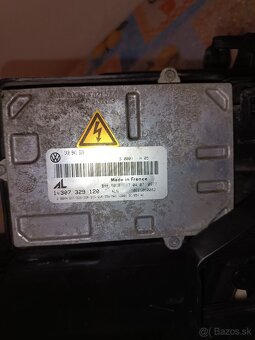 Bi-xenon svetlá Touran - 9