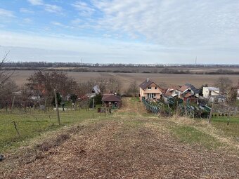 Stavebný pozemok s jedinečným výhľadom – Levice, - 9