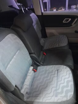 Predam Škoda roomster 1,4 63kw, benzin rok 2006 - 9