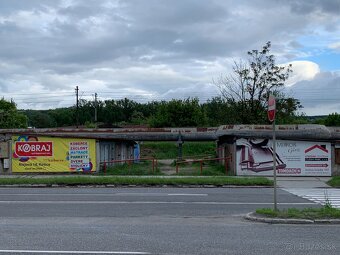 Garáž na Juhu blízko Auparku 5 min. pešo - 9