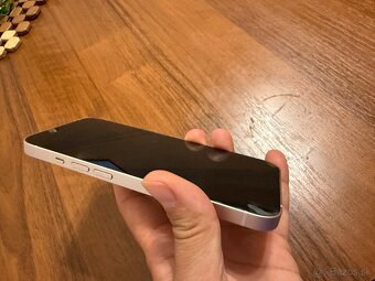 iPhone 13 - 9