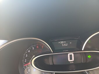 Renault Clio - 9
