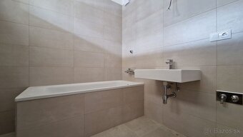 Predaj novostavba 2 izbový byt s balkónom  61 m2 + parkovaci - 9
