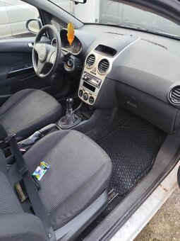 Opel Corsa 1.3 TDi eco - 9