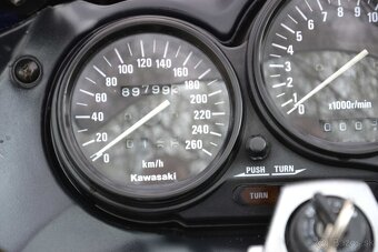 Kawasaki ZZR 600 - 9