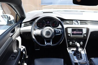 Volkswagen Passat 2.0 TDI 190k BMT R-Line Highline DSG - 9