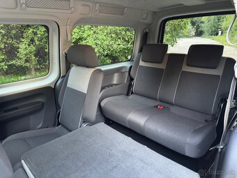 Volkswagen Caddy Maxi 7miestna - 9