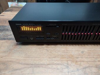 YAMAHA EQ-550 - 9
