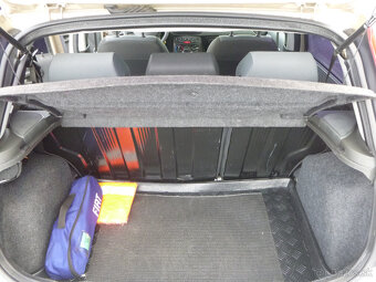 Fiat Punto 1,2i 2008 92675 km - 9