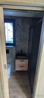 Predávame nový dizajnový Tiny House so saunou na prívese - 9