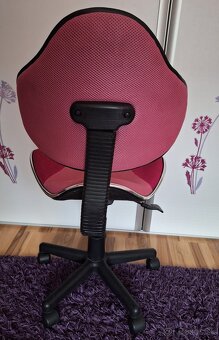 Posteľ s výsuvným lôžkom 90x200+komoda konik+ružová stolička - 9