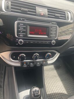 Predám KIA Rio 1.4, 80kw 2016 - 9